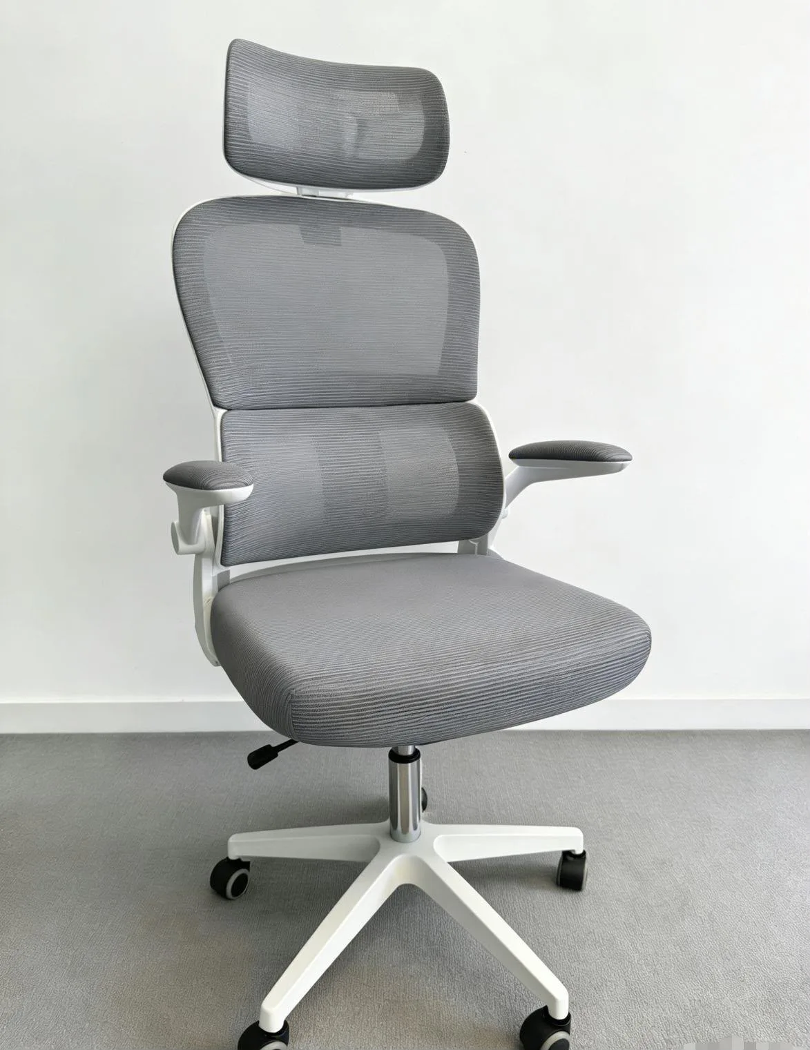 Ergonomic Mesh Office Chair - Grey & White